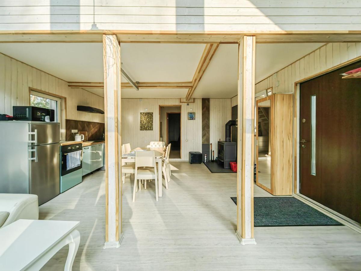 River Bank Vacation Home ยูร์มาลา ภายนอก รูปภาพ