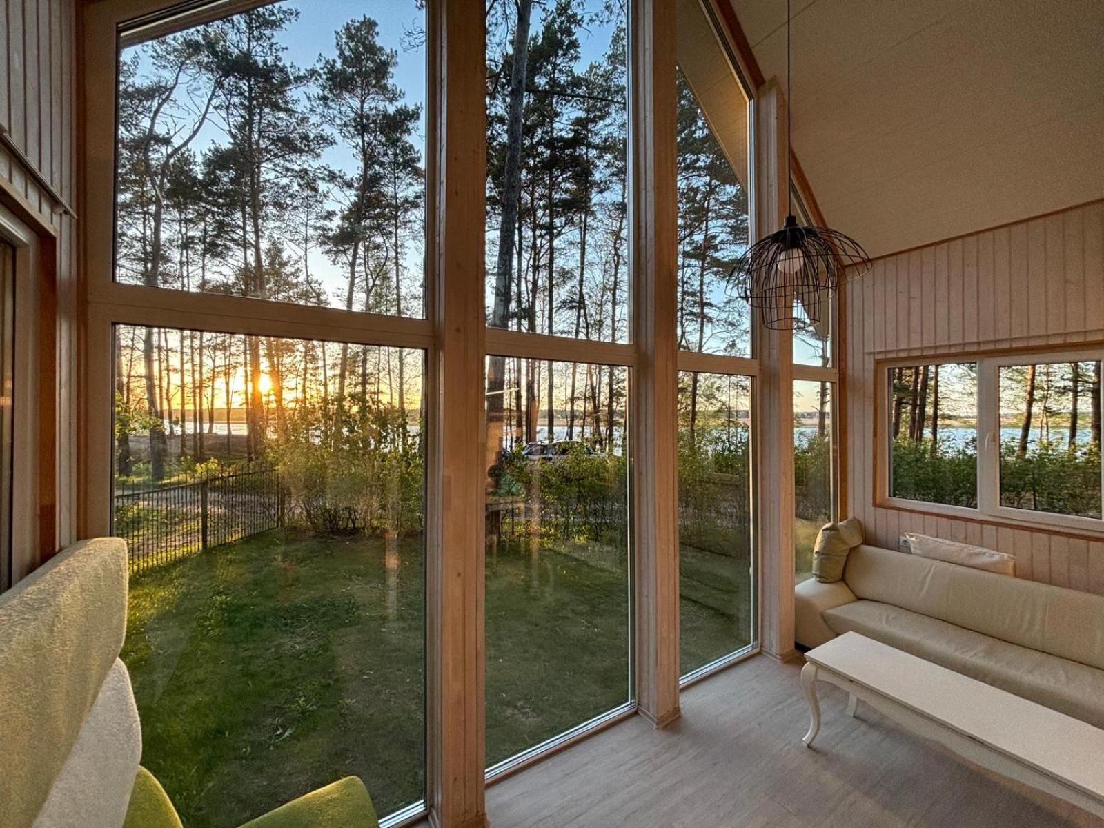 River Bank Vacation Home ยูร์มาลา ภายนอก รูปภาพ